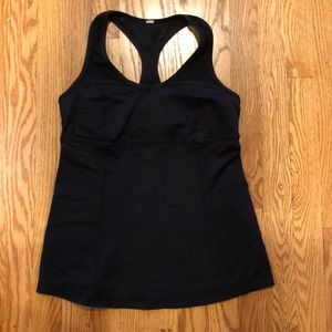 Lululemon top, black